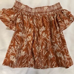 Easel Textured Smocked Top in Rust and Cream